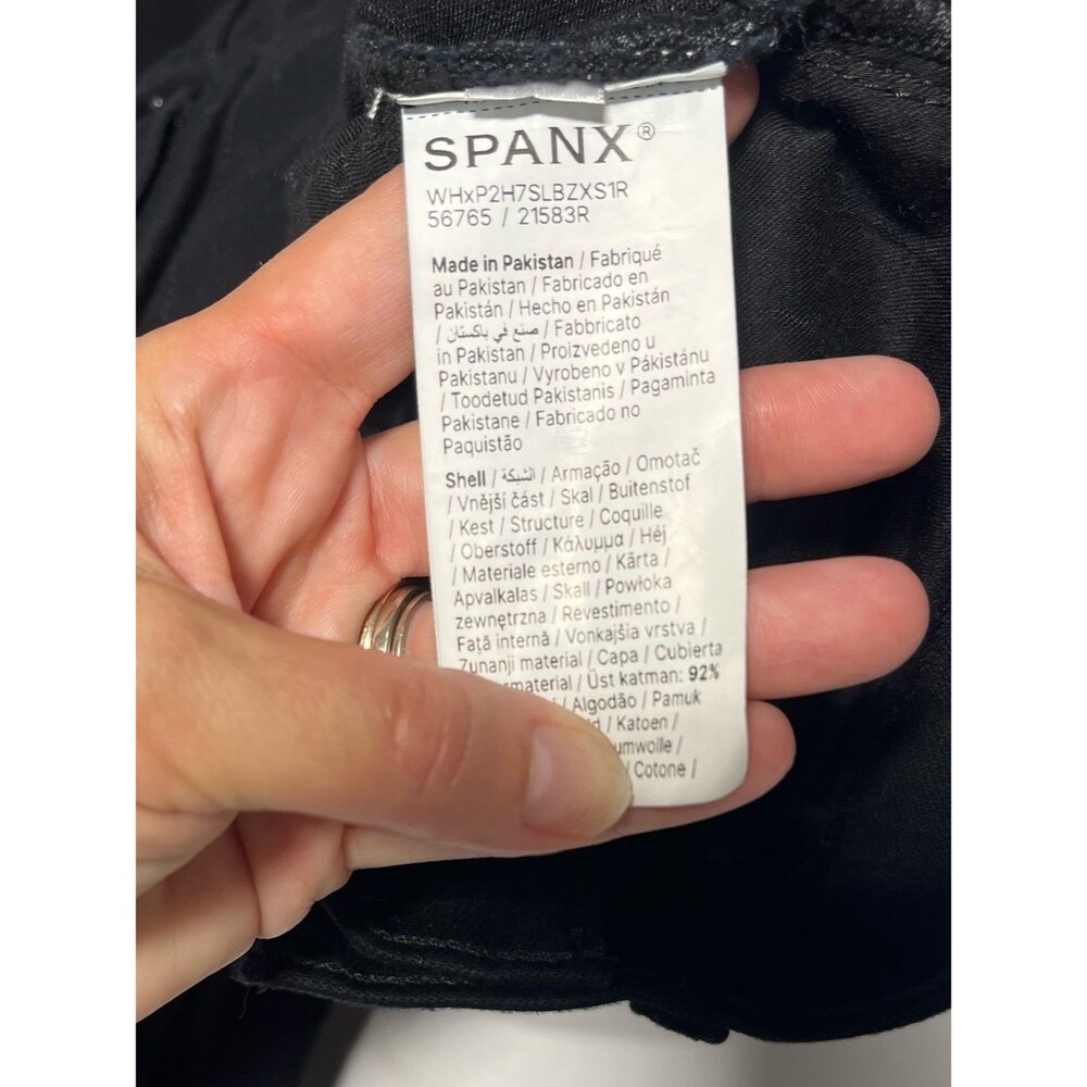 SPANX sculpt ReDefine Flare Jeans – black, zip fly, 5-pocket, shaping denim 16 - Picture 6 of 10